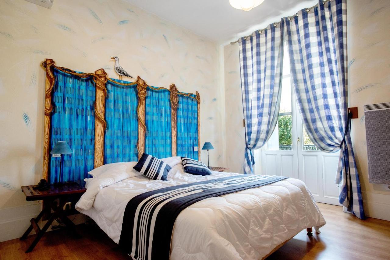 Logis Hotel De La Tour ليبورن المظهر الخارجي الصورة