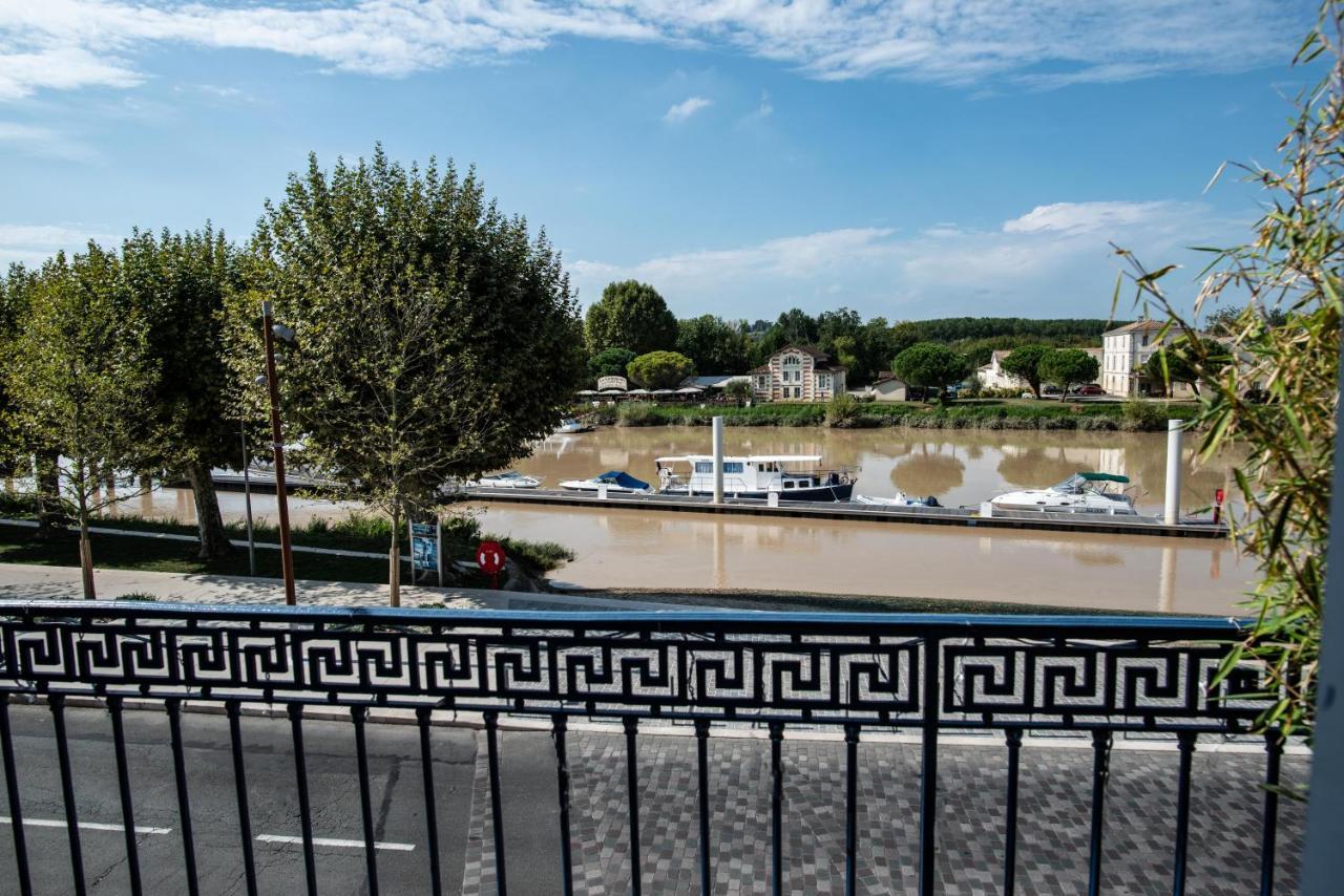 Logis Hotel De La Tour ليبورن المظهر الخارجي الصورة
