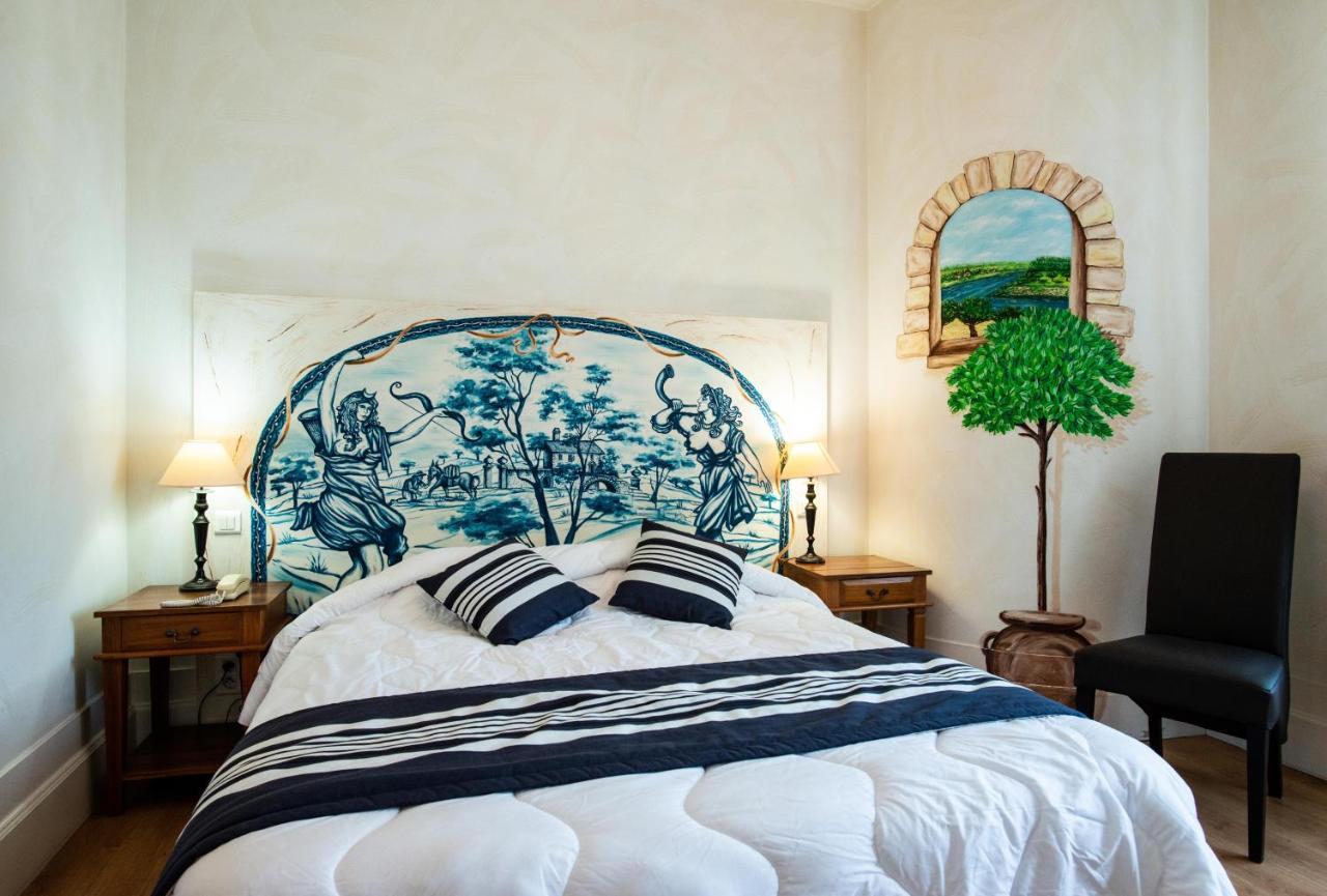 Logis Hotel De La Tour ليبورن المظهر الخارجي الصورة
