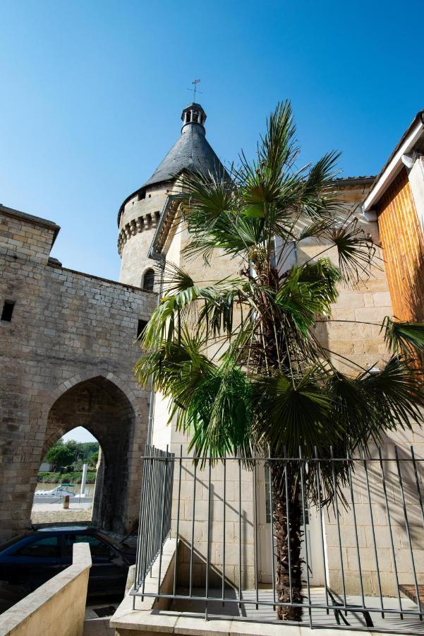 Logis Hotel De La Tour ليبورن المظهر الخارجي الصورة