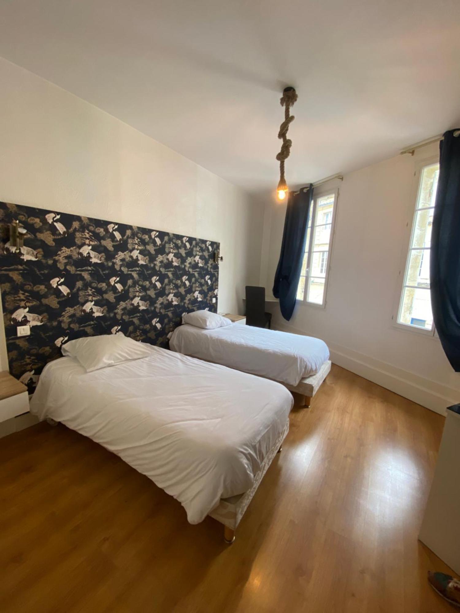 Logis Hotel De La Tour ليبورن المظهر الخارجي الصورة